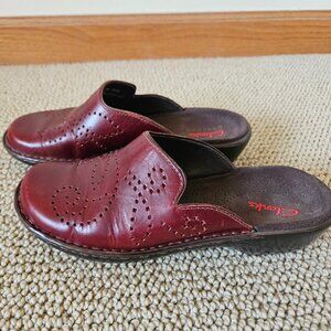 Clarks Artisan 72498 Women’s Burgundy Leather Slip On Mule Clog Shoe Size 6